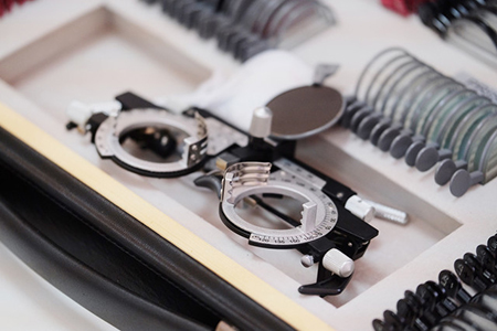 配鏡之前散瞳驗光和不散瞳驗光有什么區別 配鏡之前散瞳驗光和不散瞳驗光有什么區別