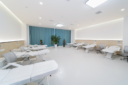 什么人易患干眼癥？沃瑞眼科專(zhuān)家?guī)闵疃冉庾x！